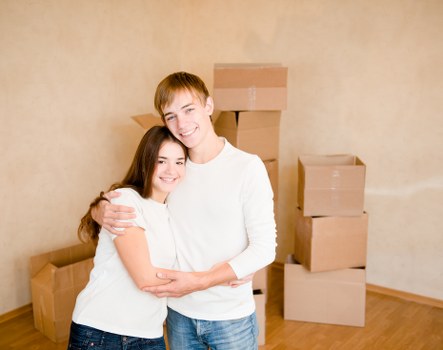 Secure transportation of furniture items in a Kensington storage pick-up service